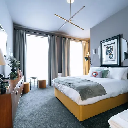 Hotel The Warwick By Nestor